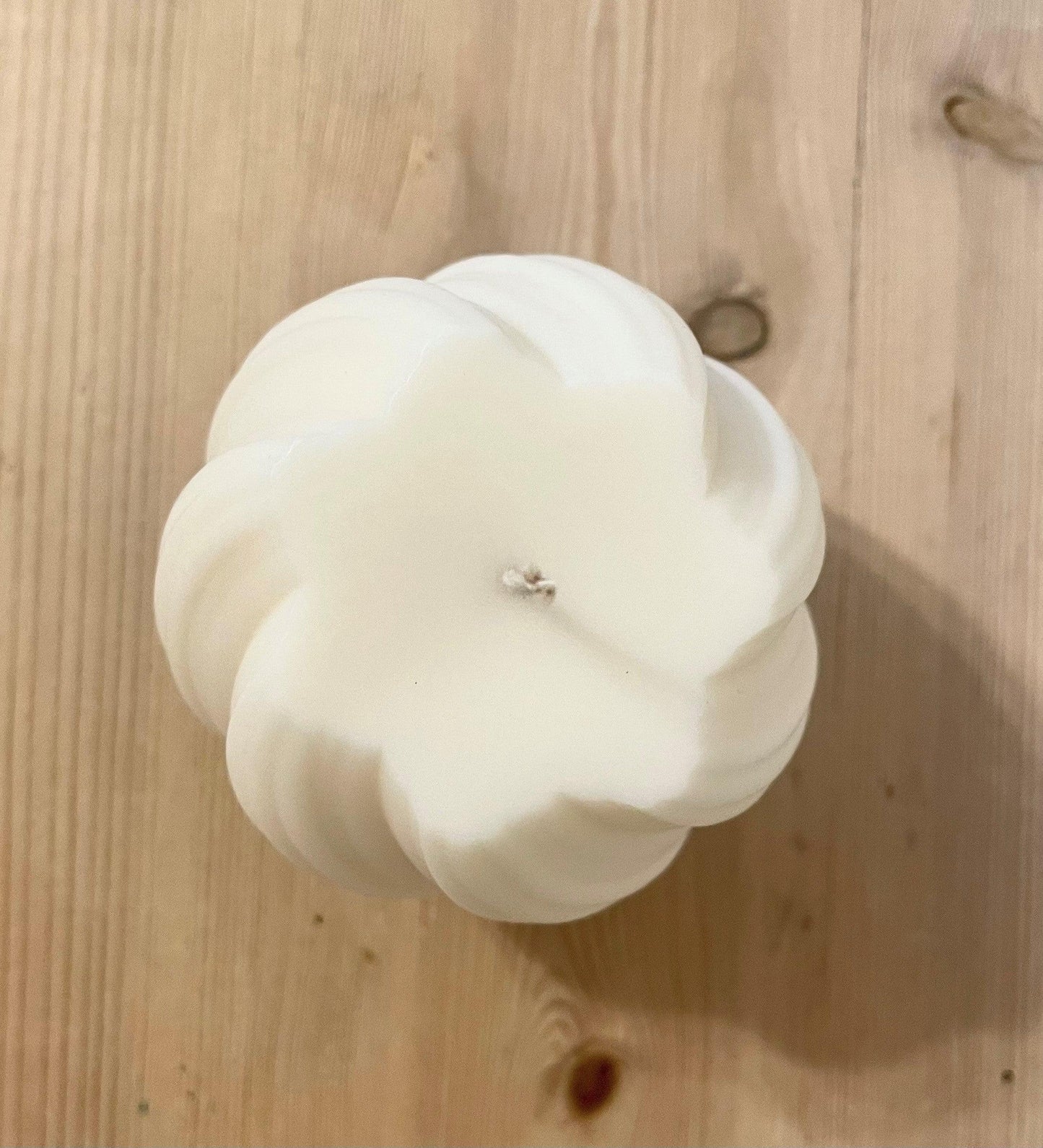 Elegant White Swirl Candle - The Whitby Candle Company