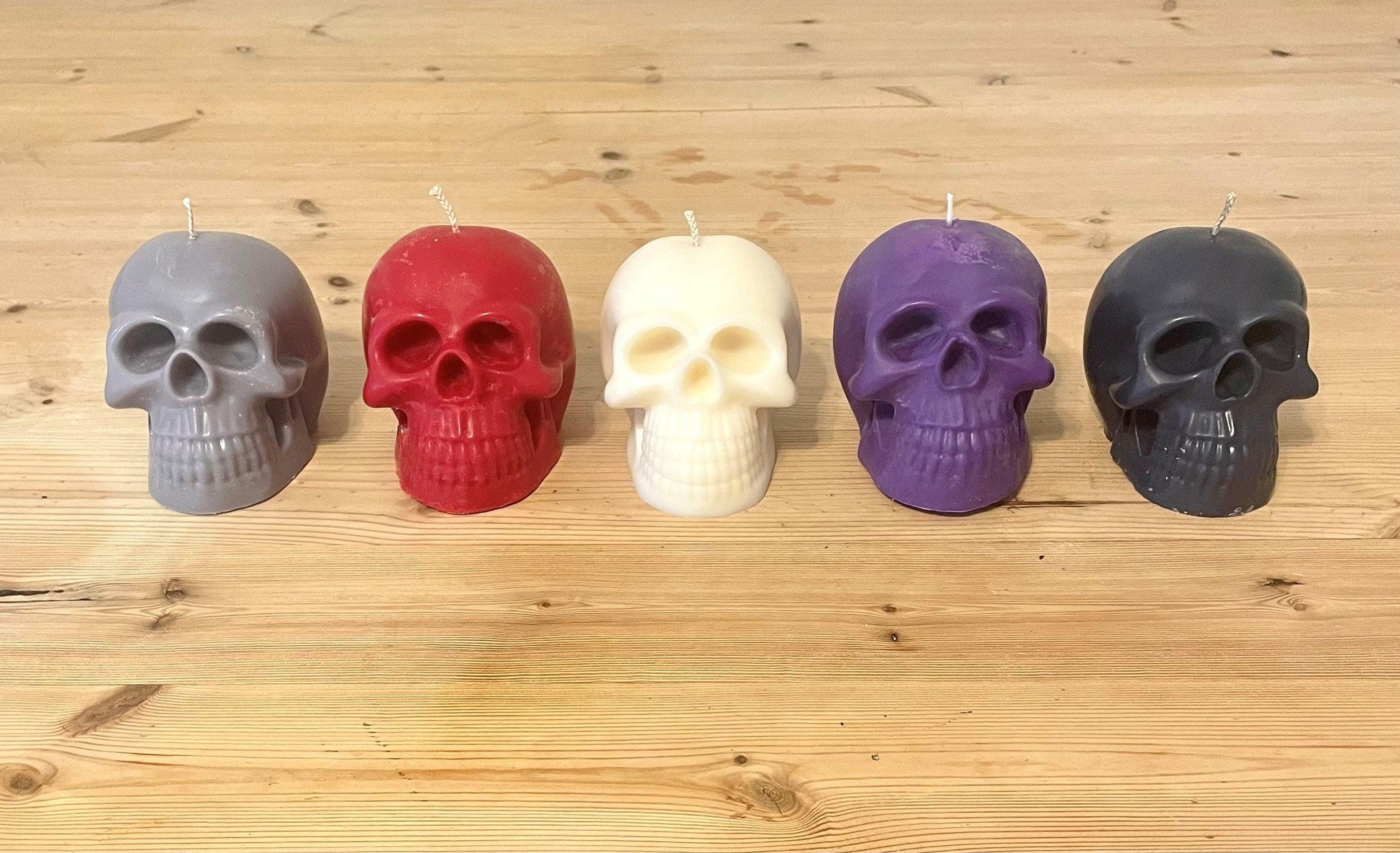 Grey Skull Candle - The Whitby Candle Company