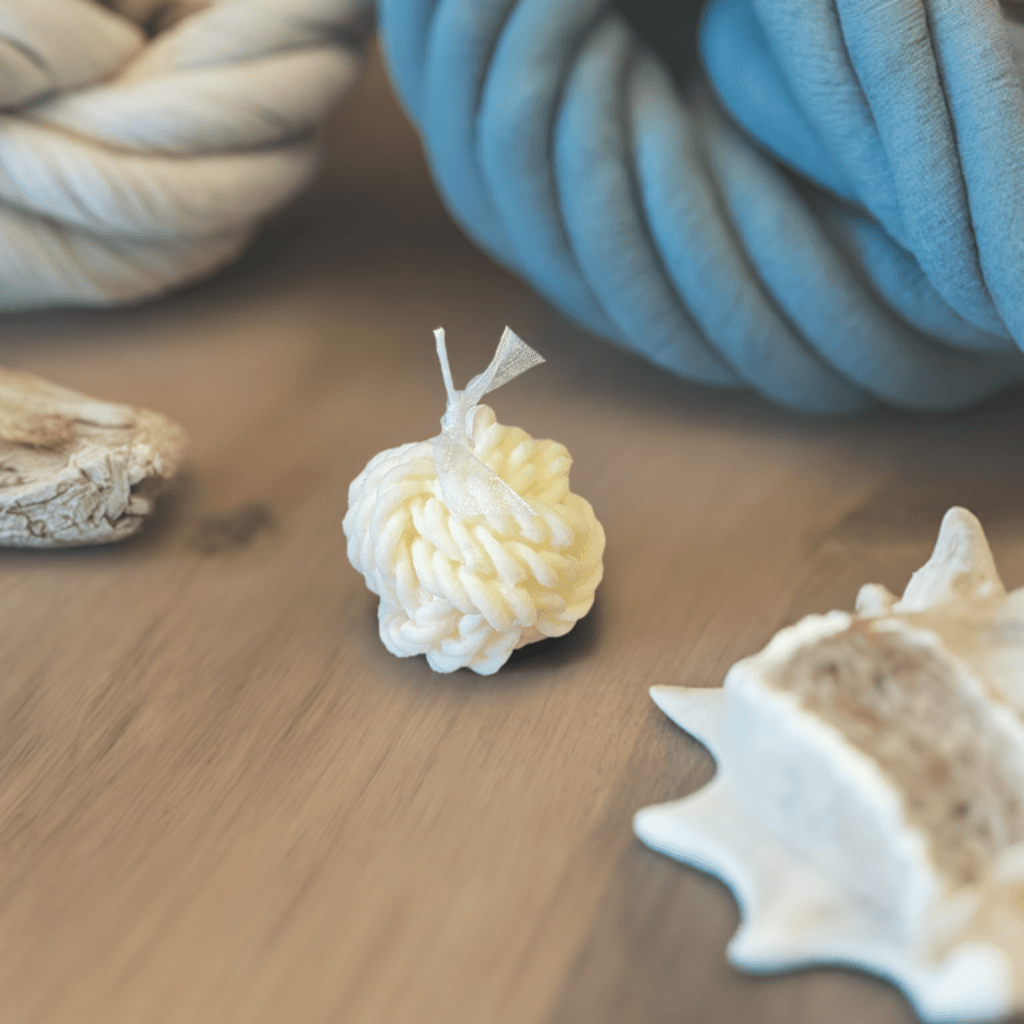 White Knott Candle - The Whitby Candle Company